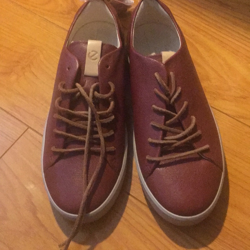 Ecco soft leather shoes